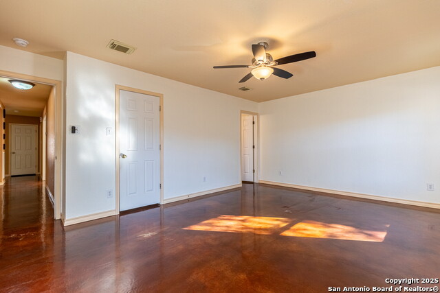 Image 25 of 35 For 22015 Pelican