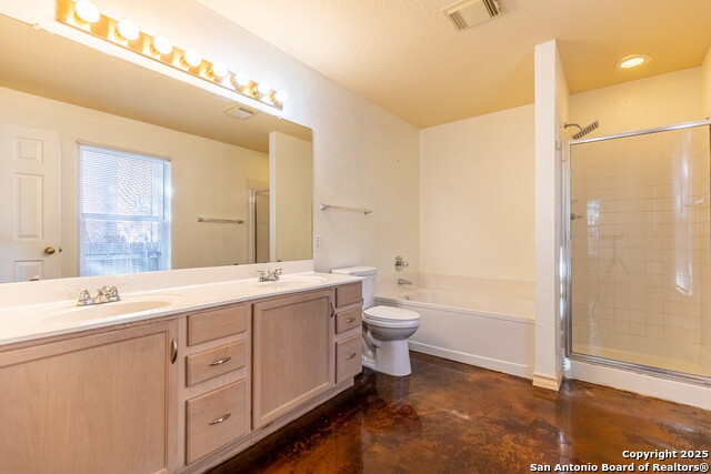 Image 28 of 35 For 22015 Pelican