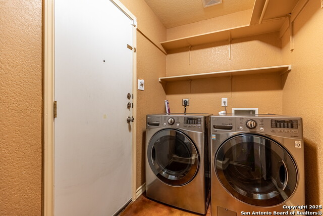 Image 30 of 35 For 22015 Pelican