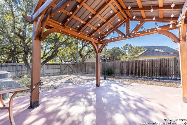 Image 32 of 35 For 22015 Pelican