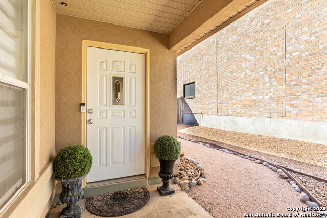 Image 5 of 35 For 22015 Pelican