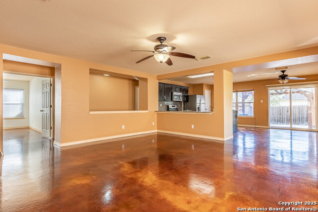 Image 6 of 35 For 22015 Pelican