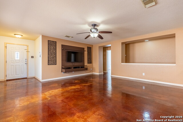 Image 7 of 35 For 22015 Pelican