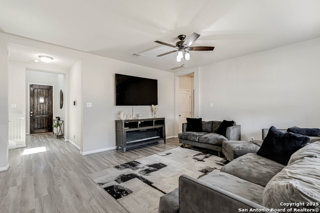 Image 9 of 36 For 6823 Dashmoor Creek