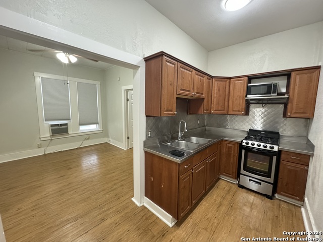 Image 2 of 7 For 407 Locust St E 2