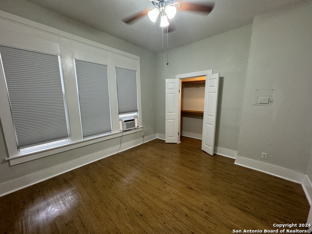 Image 5 of 7 For 407 Locust St E 2