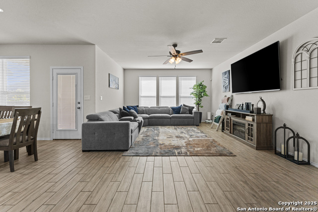 Image 22 of 43 For 12514 Thrall