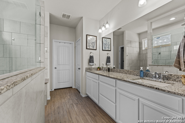 Image 30 of 43 For 12514 Thrall