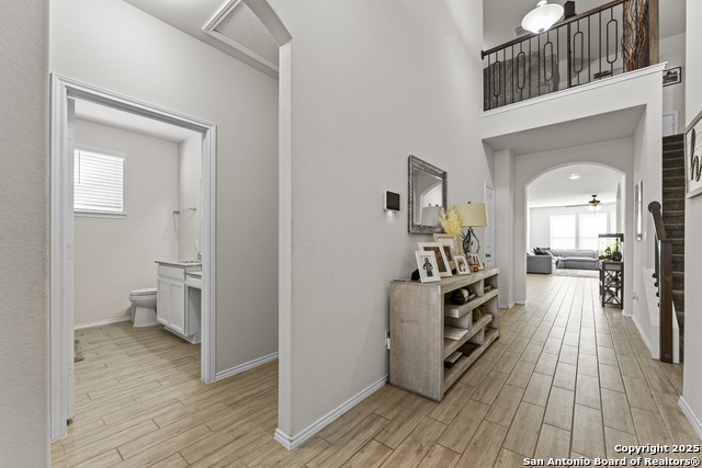 Image 5 of 43 For 12514 Thrall