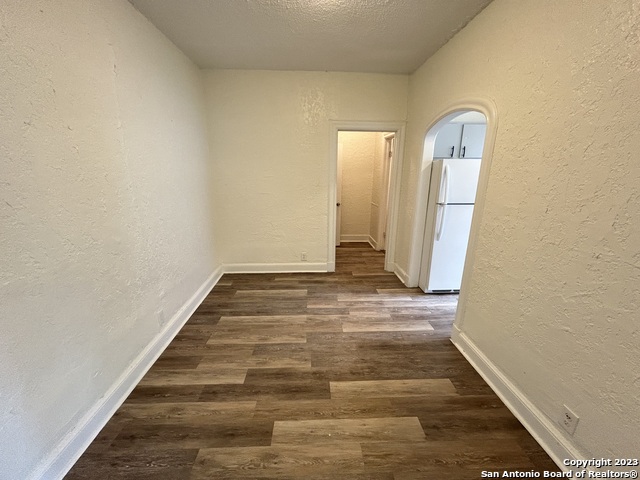 Image 3 of 5 For 1625 Mccullough Ave 8