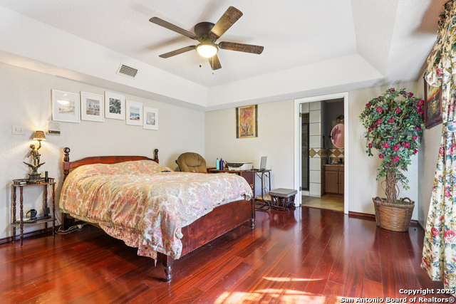 Image 19 of 45 For 12727 Old Wick