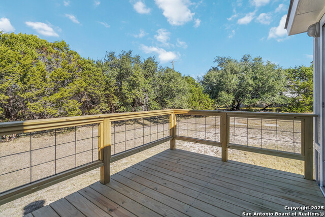 Listing photo id 11 for 294 Deer Run