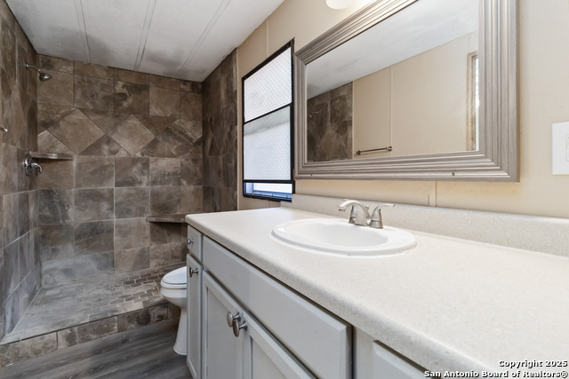 Listing photo id 5 for 294 Deer Run