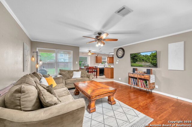 Image 3 of 20 For 638 Coral Harbor