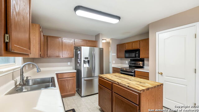 Image 7 of 20 For 638 Coral Harbor