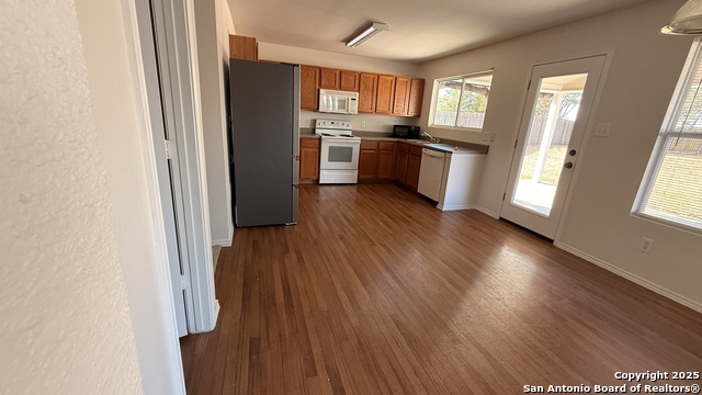 Image 11 of 31 For 1807 Cambridge Blue