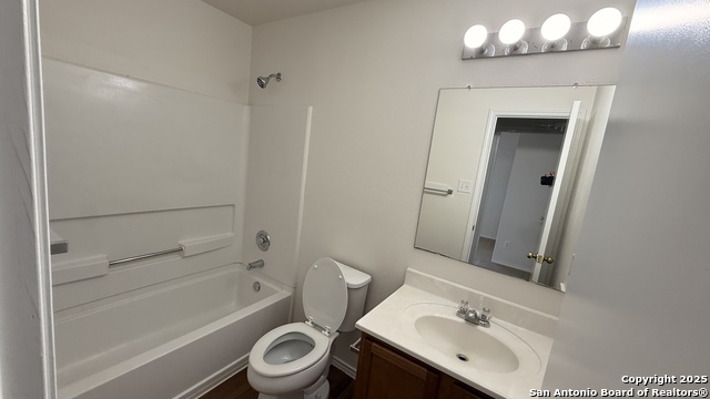 Image 15 of 31 For 1807 Cambridge Blue