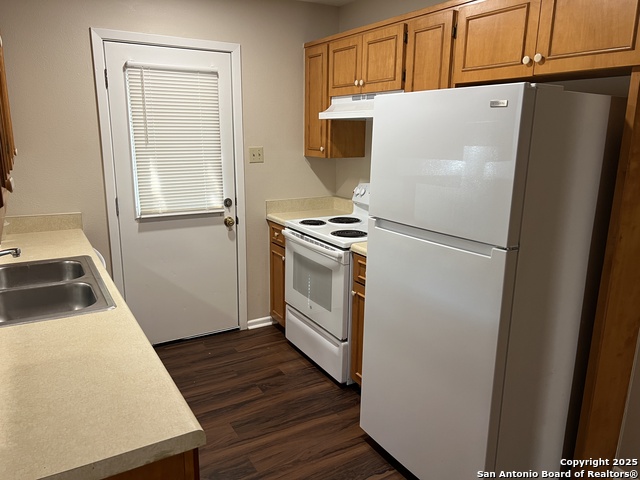 Image 6 of 19 For 624 Elm 1