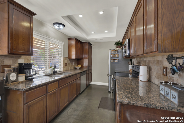 Image 11 of 42 For 9302 Valley Bnd Sw