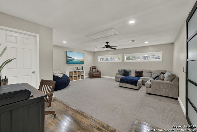 Image 14 of 42 For 9302 Valley Bnd Sw