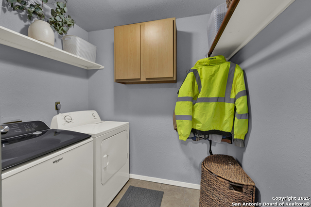 Image 17 of 42 For 9302 Valley Bnd Sw