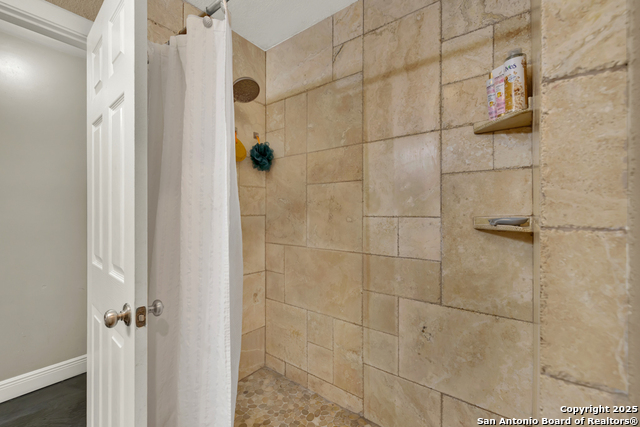 Image 20 of 42 For 9302 Valley Bnd Sw