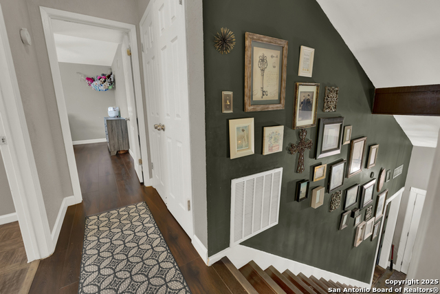 Image 27 of 42 For 9302 Valley Bnd Sw