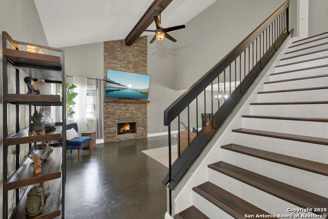 Image 8 of 42 For 9302 Valley Bnd Sw