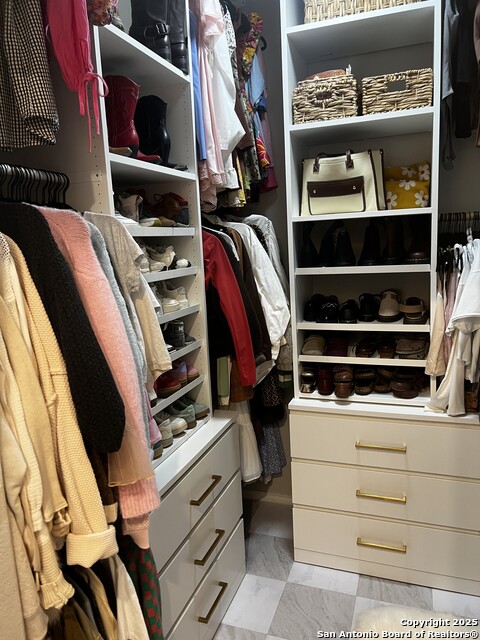 Image 14 of 39 For 7602 Alameda Beach