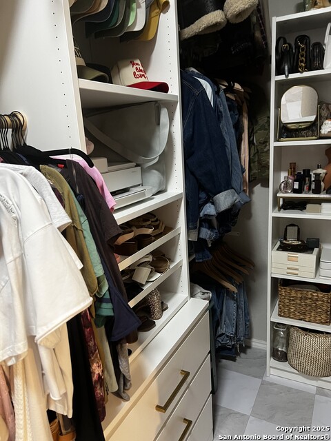 Image 15 of 39 For 7602 Alameda Beach