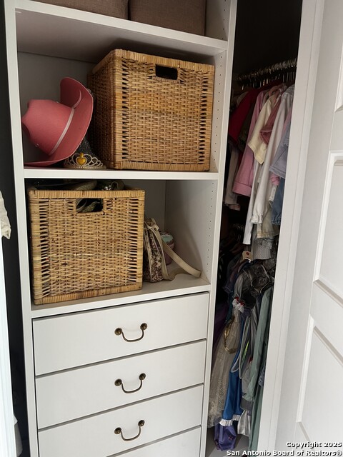 Image 19 of 39 For 7602 Alameda Beach