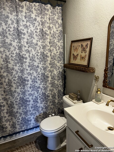 Image 20 of 39 For 7602 Alameda Beach