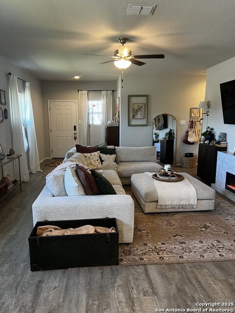 Image 5 of 39 For 7602 Alameda Beach