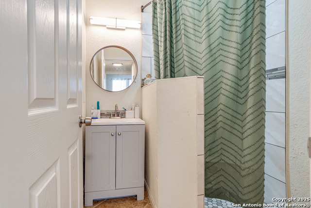 Image 10 of 14 For 1145 Summit  A