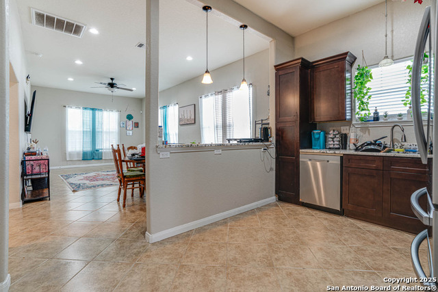 Image 3 of 14 For 1145 Summit  A