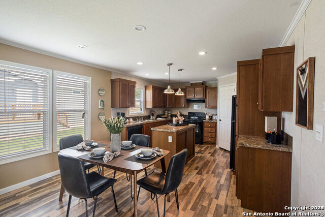 Listing photo id 4 for 1700 Sandbranch Rd