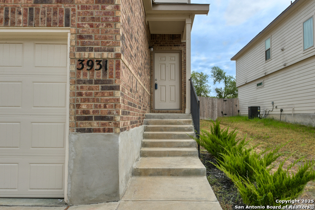 Image 3 of 23 For 3931 Somers Crest