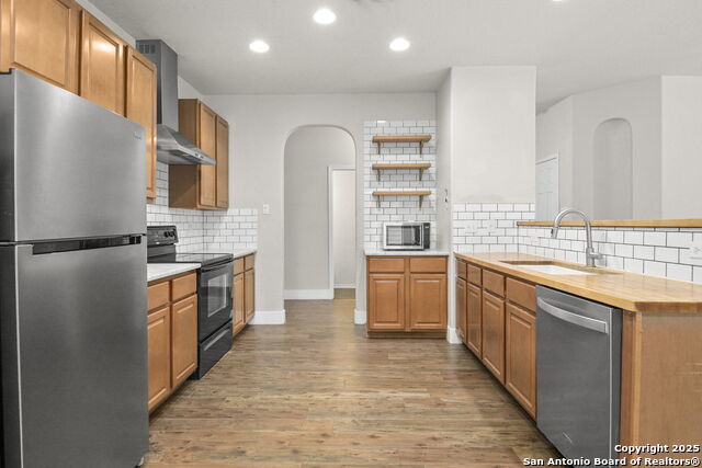 Image 11 of 28 For 7818 Rain Shr