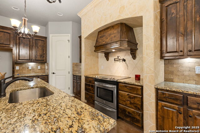 Image 12 of 41 For 105 Saddle Up Circle