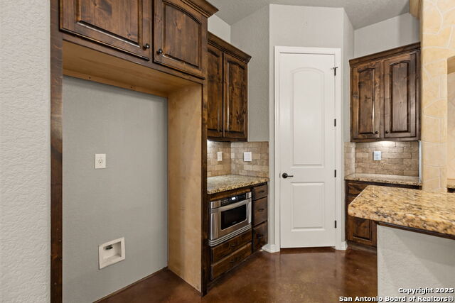 Image 13 of 41 For 105 Saddle Up Circle