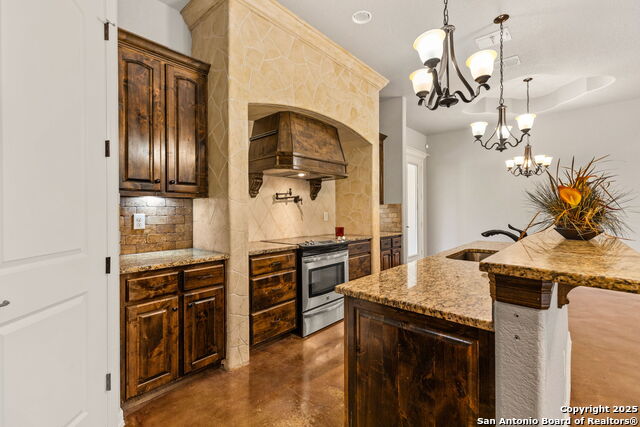 Image 14 of 41 For 105 Saddle Up Circle