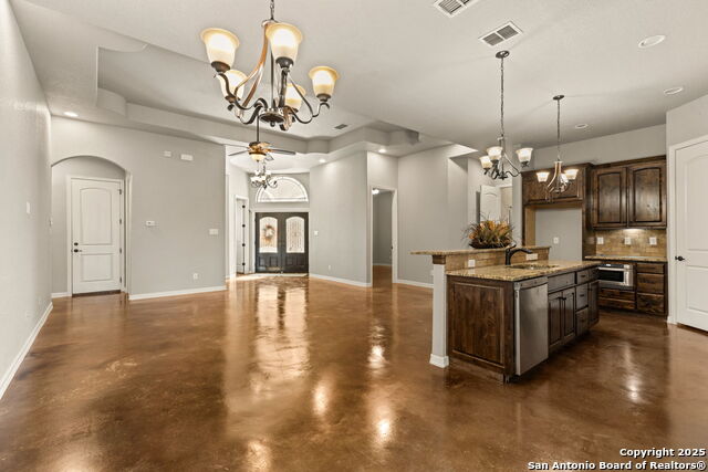 Image 15 of 41 For 105 Saddle Up Circle