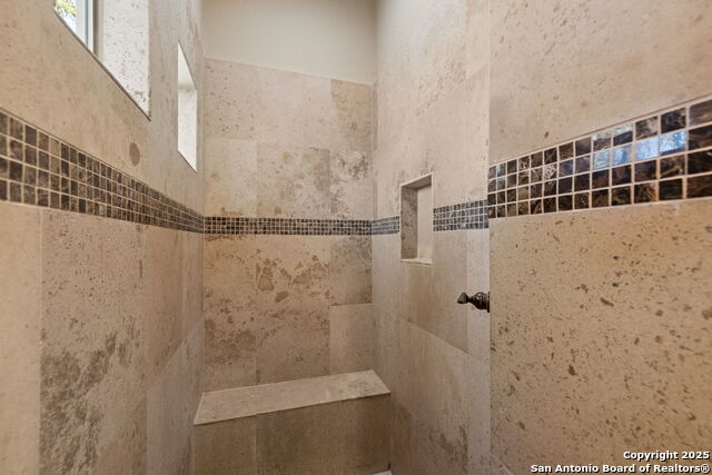 Image 22 of 41 For 105 Saddle Up Circle