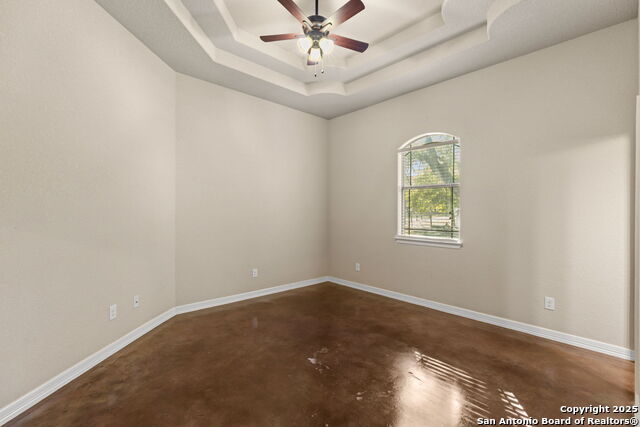 Image 24 of 41 For 105 Saddle Up Circle