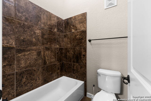 Image 26 of 41 For 105 Saddle Up Circle