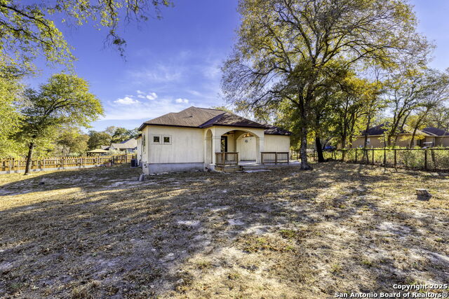 Image 33 of 41 For 105 Saddle Up Circle