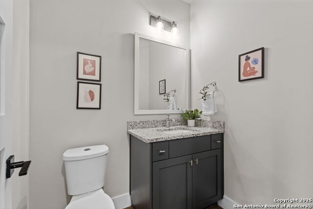 Image 18 of 38 For 311 Evergreen St #4 E