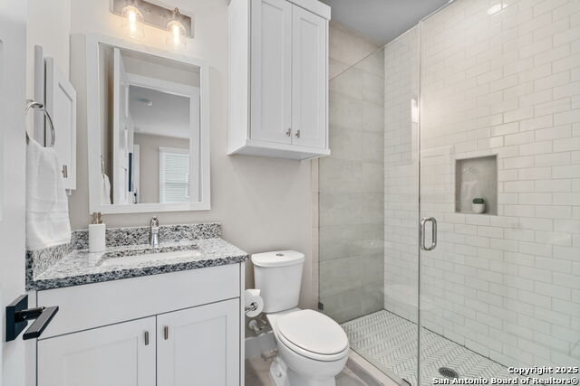 Image 24 of 38 For 311 Evergreen St #4 E