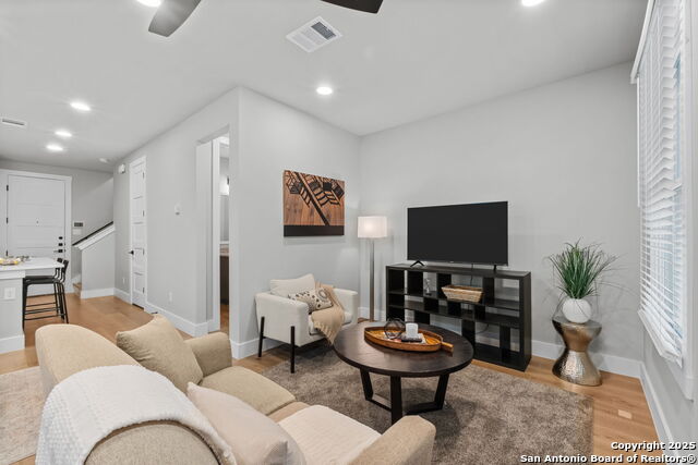 Image 7 of 38 For 311 Evergreen St #4 E