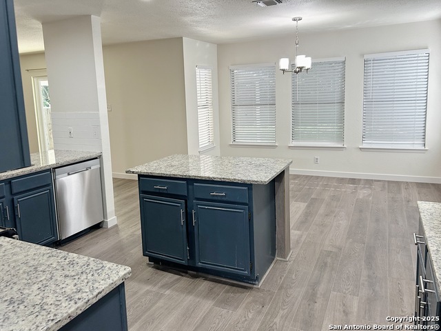 Image 14 of 41 For 16718 Stoney Glade